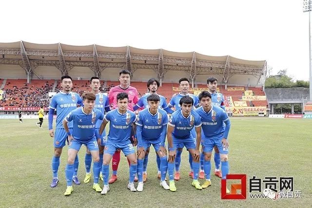 中国女网大捷，2-0、2-0、2-1，法网女双：金花郭涵煜战胜张帅