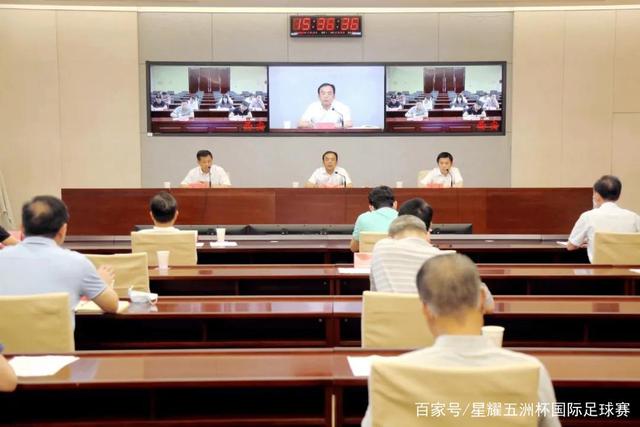 追梦：文班必须再减少飘到外线投三分的次数 他在篮下命中率有85%